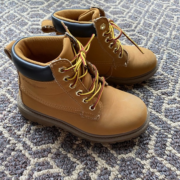 Eddie Bauer kids boots - Picture 2 of 4